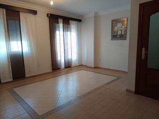 Etagenwohnung in Carolina (La). Piso en venta + cochera + trastero en la carolina