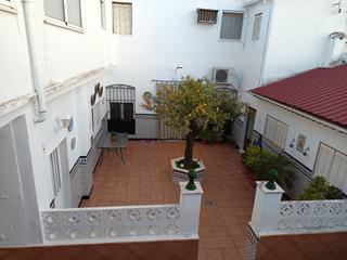 Casa a Carolina (La). Se vende casa en zona centro de la carolina