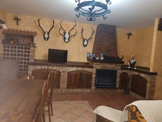 Casa a Carolina (La). Casa en venta de 3 plantas en la carolina