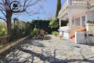 Chalet  Calle alzain. En urbanizacion santa marta