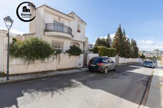 Chalet en Calle ABETO (LOMA VERDE)