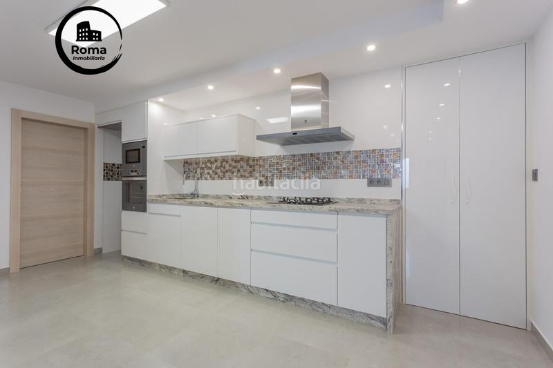 Foto e893d595-b50e-47ec-af5f-734b5a4a9fb6. Chalet ponemos a la venta esta espectacular casa en la urbanización los cortijos en Atarfe
