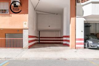 Parking coche en Calle cisne 22. Plaza de garaje doble en zona caletapajaritos