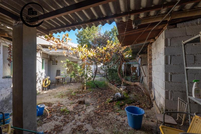 Foto 93756f2a-924a-46e2-995a-c633e2b95b42. Masía en calle de la gardenia 4 vivienda con múltiples opciones en Albolote