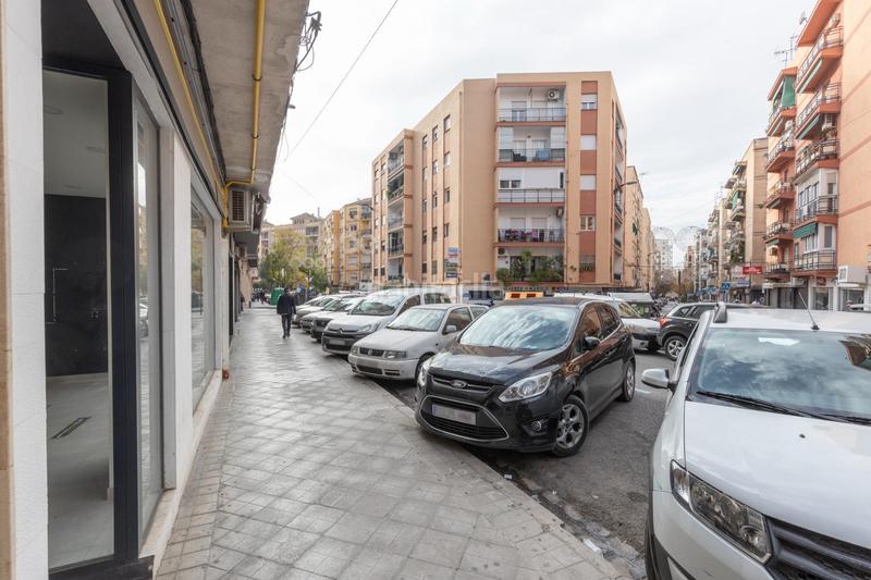 Foto 436adff2-e6ab-4aa2-89dd-283c9ef370c2. Local comercial a Plaza de Toros Granada