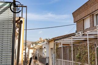 Àtic a Calle águila 26. Ático a reformar junto al palacio de los patos
