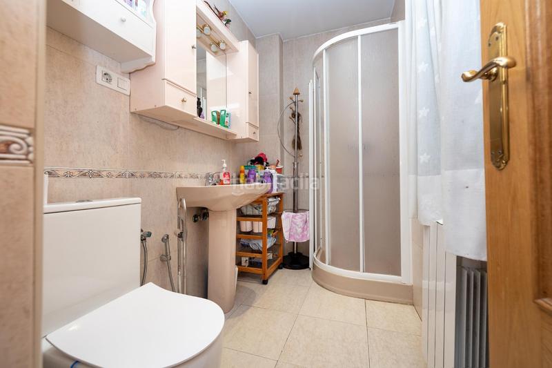 Foto b3c443e4-50dd-48af-8e4c-2f9cdd40e7d4. Casa amb aparcament a Castaño - Mirasierra Granada