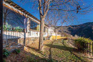 Edifici a Bérchules. Inversión única en un paraíso rural!