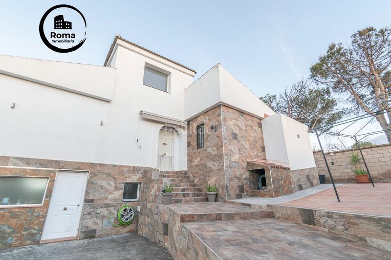Foto c2e287a5-91ff-4ebe-951c-c53cb9b67394. Chalet preciosa casa totalmente reformada en suspiro del moro, en Otura