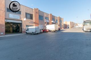 Nau industrial a Calle bubion 58. Nave en venta en el polígono juncaril