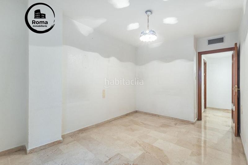 Foto 3c39b916-1f23-4778-8e9a-a2fc16fa3522. Piso descubre tu nuevo hogar en el encantador barrio del realejo, en el corazón ! en Granada