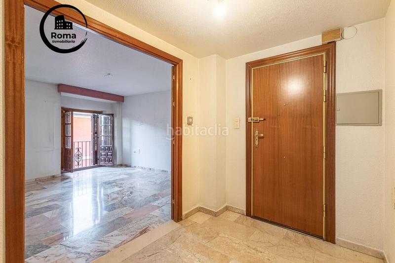 Foto 3ee665d6-9c83-4990-9b95-9510df440ce0. Piso descubre tu nuevo hogar en el encantador barrio del realejo, en el corazón ! en Granada