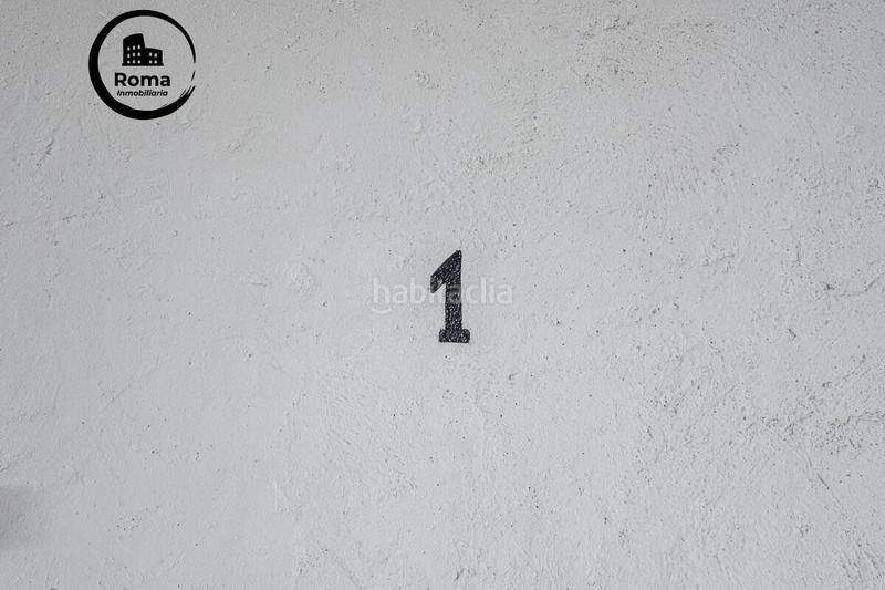 Foto 9c646da0-0bd2-42b9-b163-c835c742e715. Piso descubre tu nuevo hogar en el encantador barrio del realejo, en el corazón ! en Granada