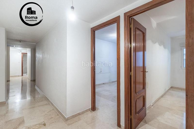 Foto ad2baccc-8c2c-4063-be0d-8d9a1fdb1688. Piso descubre tu nuevo hogar en el encantador barrio del realejo, en el corazón ! en Granada