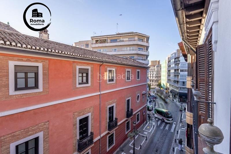 Foto f6916114-f8ab-4d28-98f9-4096323b02ea. Piso descubre tu nuevo hogar en el encantador barrio del realejo, en el corazón ! en Granada