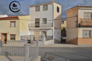 Casa a Calle ermita 47. Gran oportunidad de inversión en escúzar!