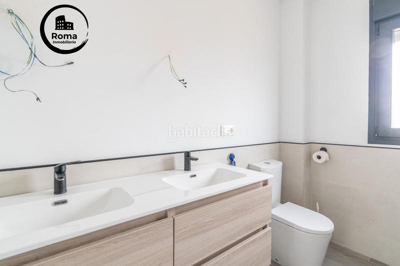 Foto 5bf8da85-9fd0-4353-b337-768a101c80ec. Chalet  nueva construcción . 5 dormitorios ,3 baños. en Otura