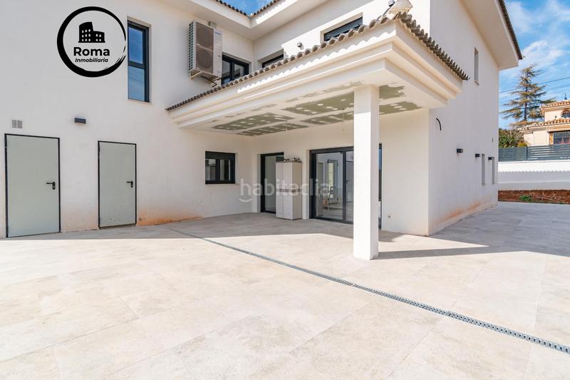 Foto 60ddf6df-5cc4-44b5-b141-8d50dc582a8d. Chalet  nueva construcción . 5 dormitorios ,3 baños. en Otura