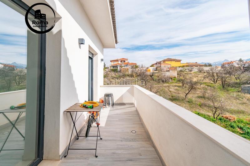 Foto bddc780e-3132-4279-8104-9589d9a9ace0. Chalet  nueva construcción . 5 dormitorios ,3 baños. en Otura
