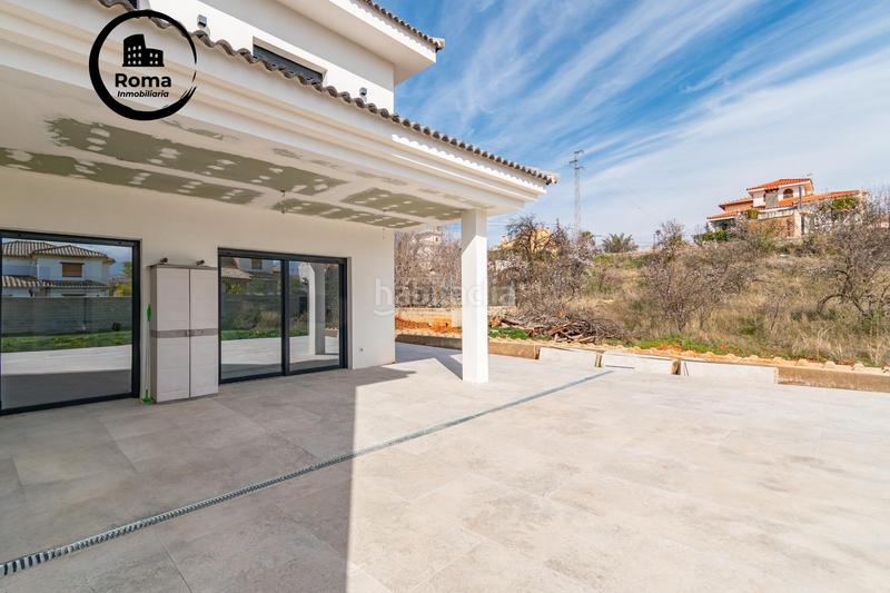 Foto e70b3814-e629-4e45-a5f2-213874831782. Chalet  nueva construcción . 5 dormitorios ,3 baños. en Otura