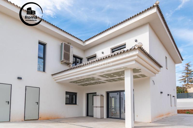 Foto ff7fe3e0-08d6-4f9e-9add-bd2e8149c62b. Chalet  nueva construcción . 5 dormitorios ,3 baños. en Otura