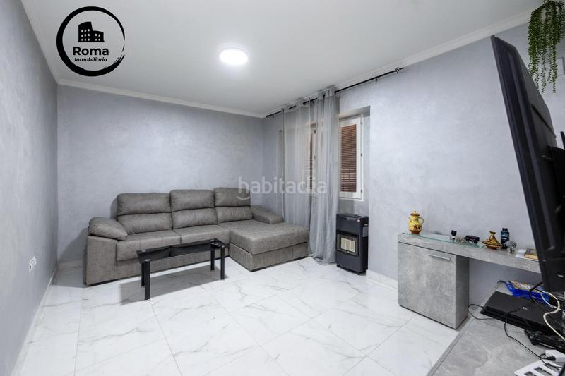 Foto 5095568b-080e-4485-bc38-f8f4dafe716d. Casa adosada ideal como inversion casa en el centro en Albolote