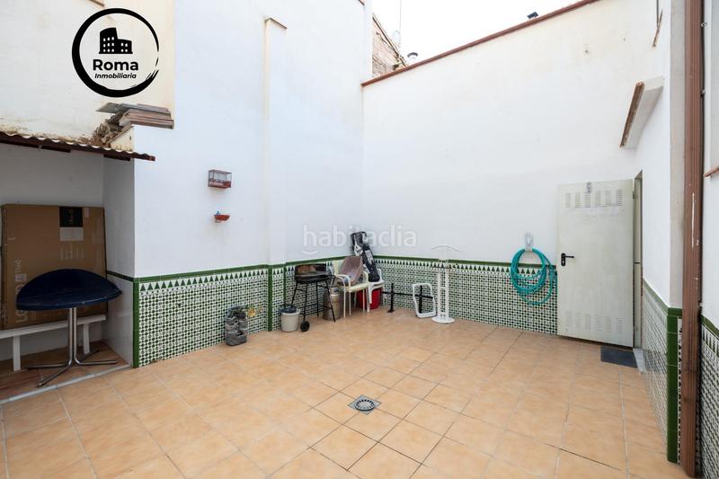 Foto f1e9acca-0bcb-4c01-9275-4e096cb84502. Casa adosada ideal como inversion casa en el centro en Albolote