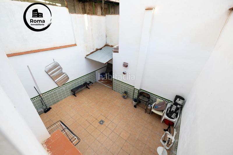 Foto cb67e4cf-2149-4ebd-8b24-f52defa2304d. Casa adosada ideal como inversion casa en el centro en Albolote