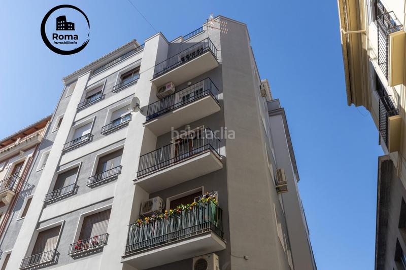 Foto 680f884a-43d9-4845-86f9-57c5fa974e0a. Piso pisazo en pleno centro haciendo esquina en Centro - Sagrario Granada