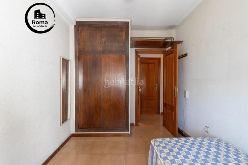 Foto aeaccaf0-f31e-4fca-a117-f729b84f6b4e. Piso pisazo en pleno centro haciendo esquina en Centro - Sagrario Granada