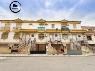 Casa adossada a Cijuela. Casa adosada con patio de 97m y piscina propia
