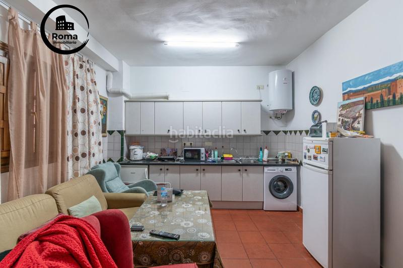 Foto 826cc63c-84ad-4d57-ae47-a62c59efb549. Apartamento  amplio situado en casa corrala rehabilitada en Granada