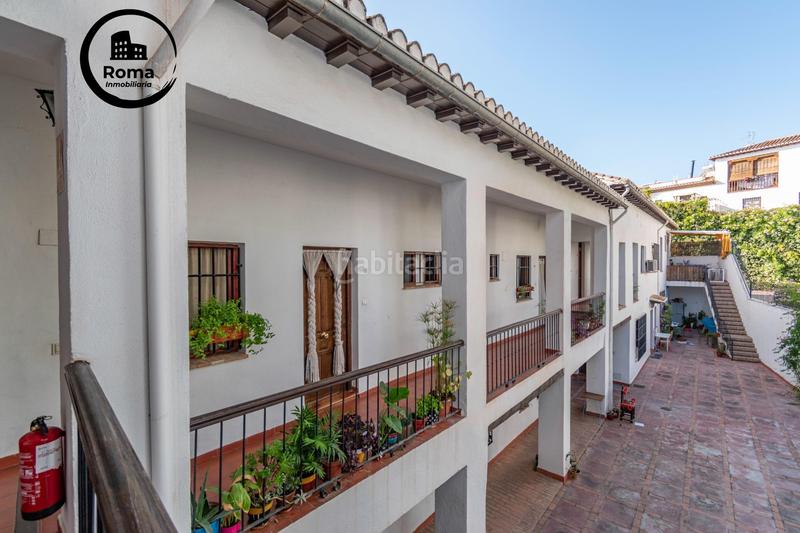 Foto 9be6f3fe-d9e9-4a13-8ae8-f35b2d431211. Apartamento  amplio situado en casa corrala rehabilitada en Granada