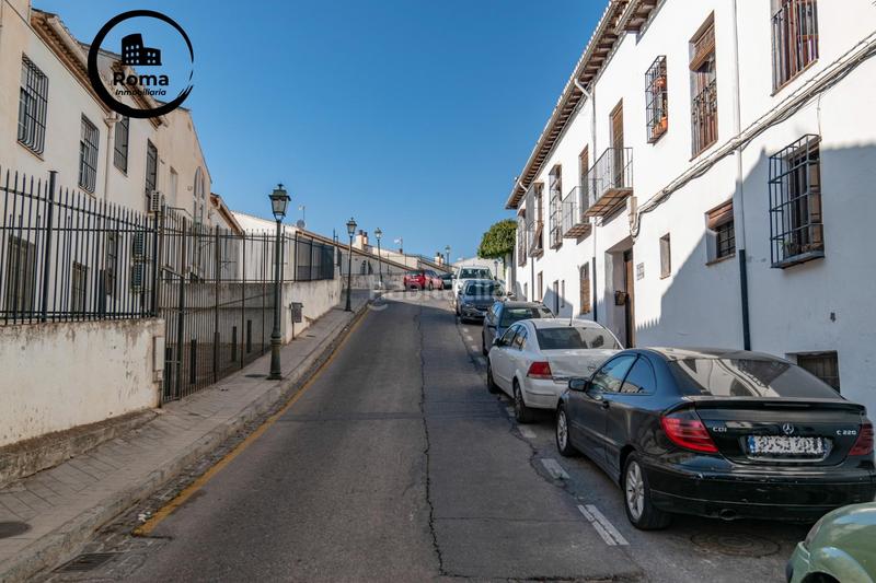 Foto dc879a06-40e1-4bb9-a293-d6eae54c5ed2. Apartamento  amplio situado en casa corrala rehabilitada en Granada
