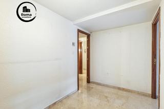 Piso en San Matías - Realejo. Descubre tu nuevo hogar en el encantador barrio del realejo, en