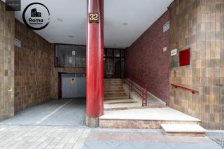 Aparcament cotxe  Calle pedro antonio de alarcon. Fantastica plaza de garaje en el centro de granada