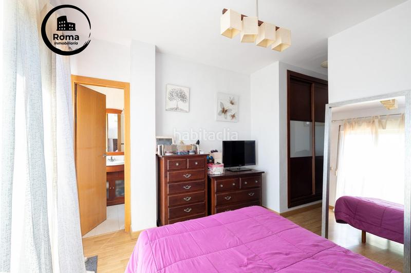 Foto cdaaac71-71d0-405f-af6a-8926083e63cd. Àtic amb calefacció aparcament a Atarfe