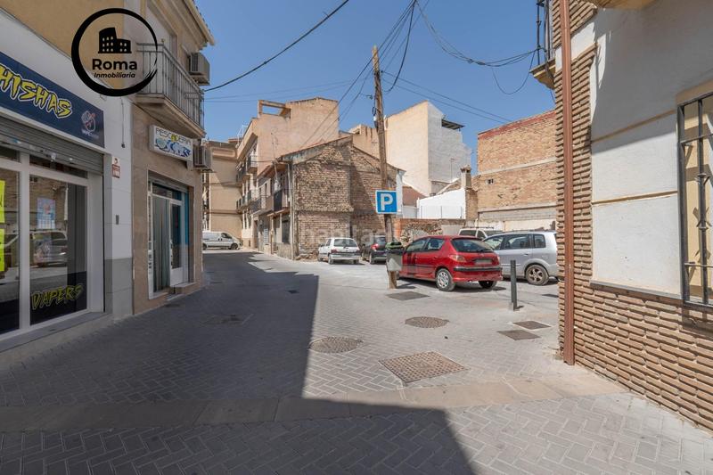 Foto 1051051e-2616-4c1f-a6c1-0b4e092c4874. Piso en venta piso en el centro haciendo esquina en Cúllar Vega
