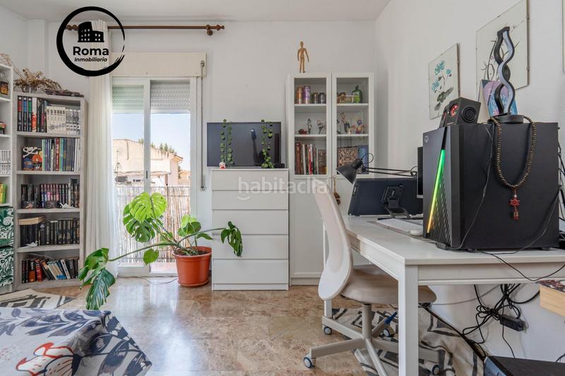 Foto 520a1f82-e759-4ed0-937c-26addc3dbd46. Piso en venta piso en el centro haciendo esquina en Cúllar Vega