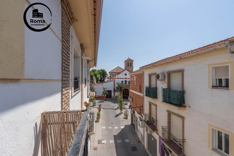 Foto f05315c6-b66f-4c9b-a1ba-e335bc50d34c. Piso en venta piso en el centro haciendo esquina en Cúllar Vega