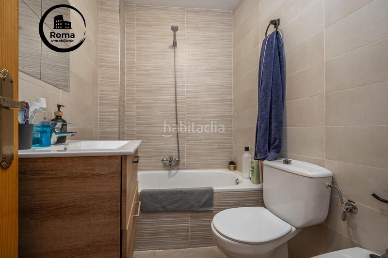 Foto f62d0fcd-402e-4c95-bcb9-02a576dec955. Piso en venta piso en el centro haciendo esquina en Cúllar Vega