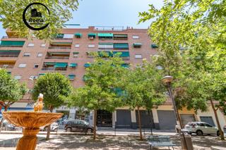 Appartement  Calle verdiales. Bonito piso en el barrio de la cruz