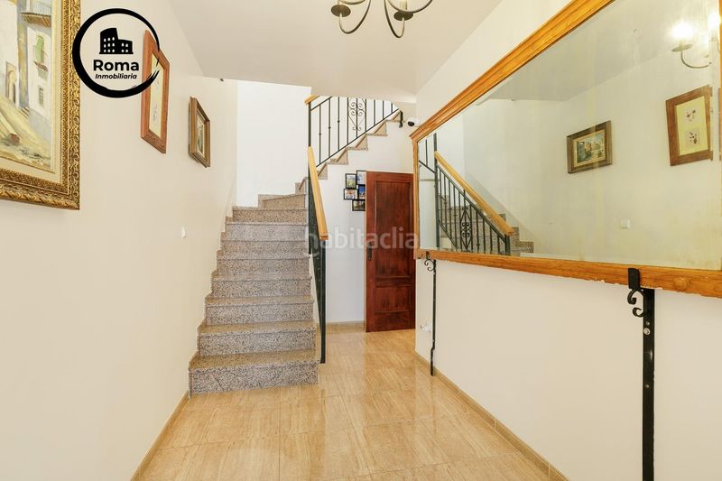 Foto 0e826452-52c7-4972-b3f7-3839784c68d1. Casa adossada amb calefacció aparcament a Cenes de la Vega