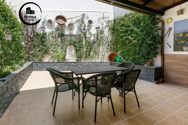 Foto 407465bb-90ac-4a96-aa0f-54f4608f3fb2. Casa adossada amb calefacció aparcament a Cenes de la Vega