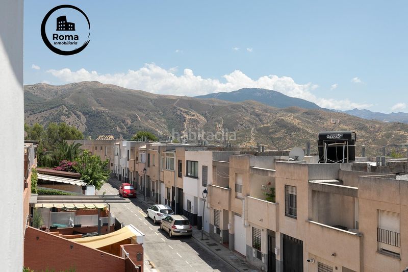 Foto 65874e17-8d54-438a-a17f-d9ea3d292975. Casa adossada amb calefacció aparcament a Cenes de la Vega