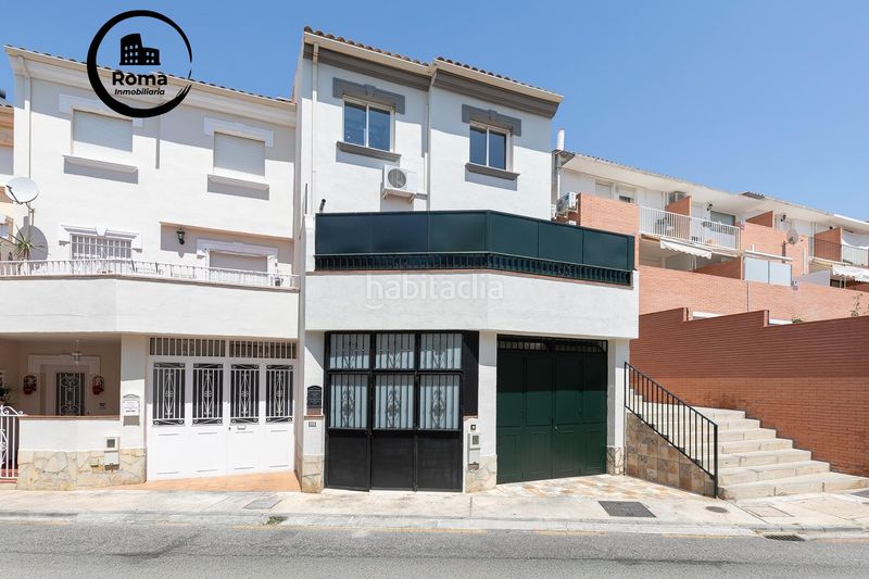 Foto de448c46-be6a-43bb-a3be-77e3d105971d. Casa adossada amb calefacció aparcament a Cenes de la Vega