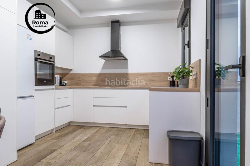 Foto b301c173-314a-4971-a021-54776df891ee. Piso en calle jose luis perez pujadas piso premium con piscina y garaje en zona forum junto a la ciudad de la justicia en Granada