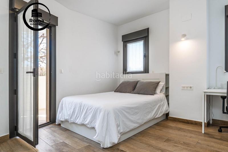 Foto f8930ccc-42f4-46a1-ae5c-a2d7248fed96. Piso en calle jose luis perez pujadas piso premium con piscina y garaje en zona forum junto a la ciudad de la justicia en Granada