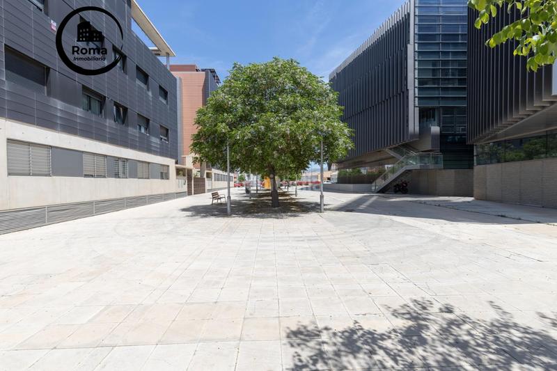 Foto 4a0d4060-ef6b-4e8d-9154-ec11ba0bed5a. Parking coche en pasaje de la ciencia 1 plaza de garaje en urbanización privada pts en Armilla