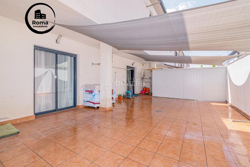 Foto 9ad9f085-da93-41ed-9e5f-7e33662e34b7. Casa adosada chalet adosado de estilo moderno en la entrada en Vegas del Genil